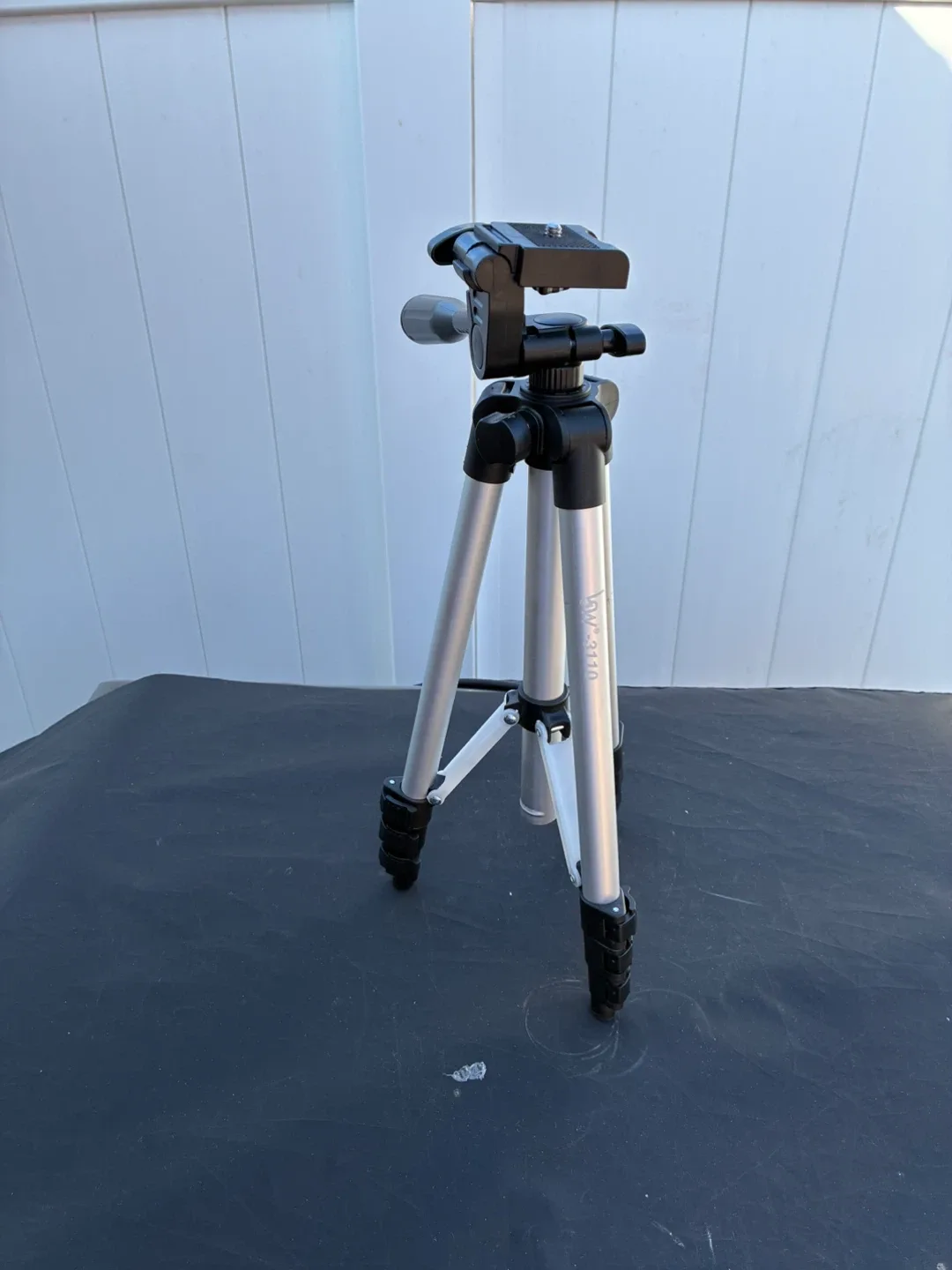 Vivitar VWC-3110 Tripod thumbnail