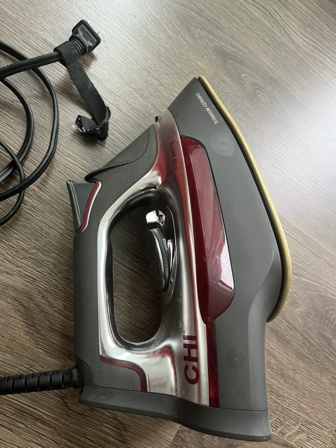 CHI Steam Iron 1700 watts image indicator(2)