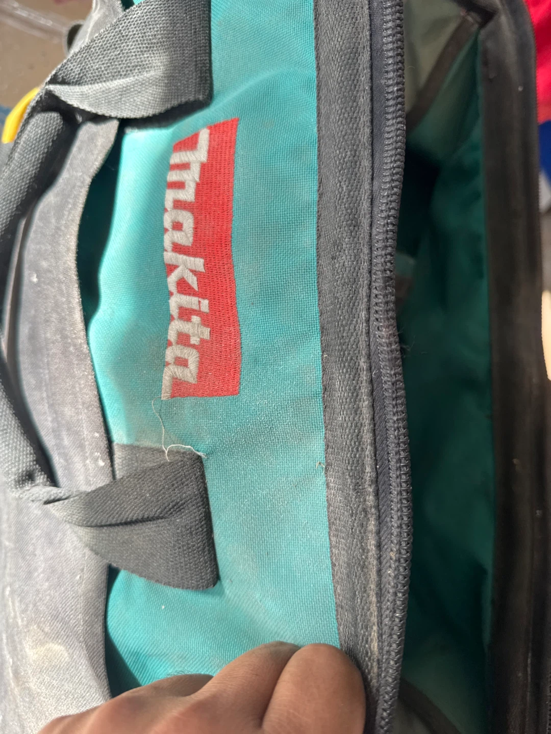 Makita Tool Bag with Drill and Accessories - photo 2