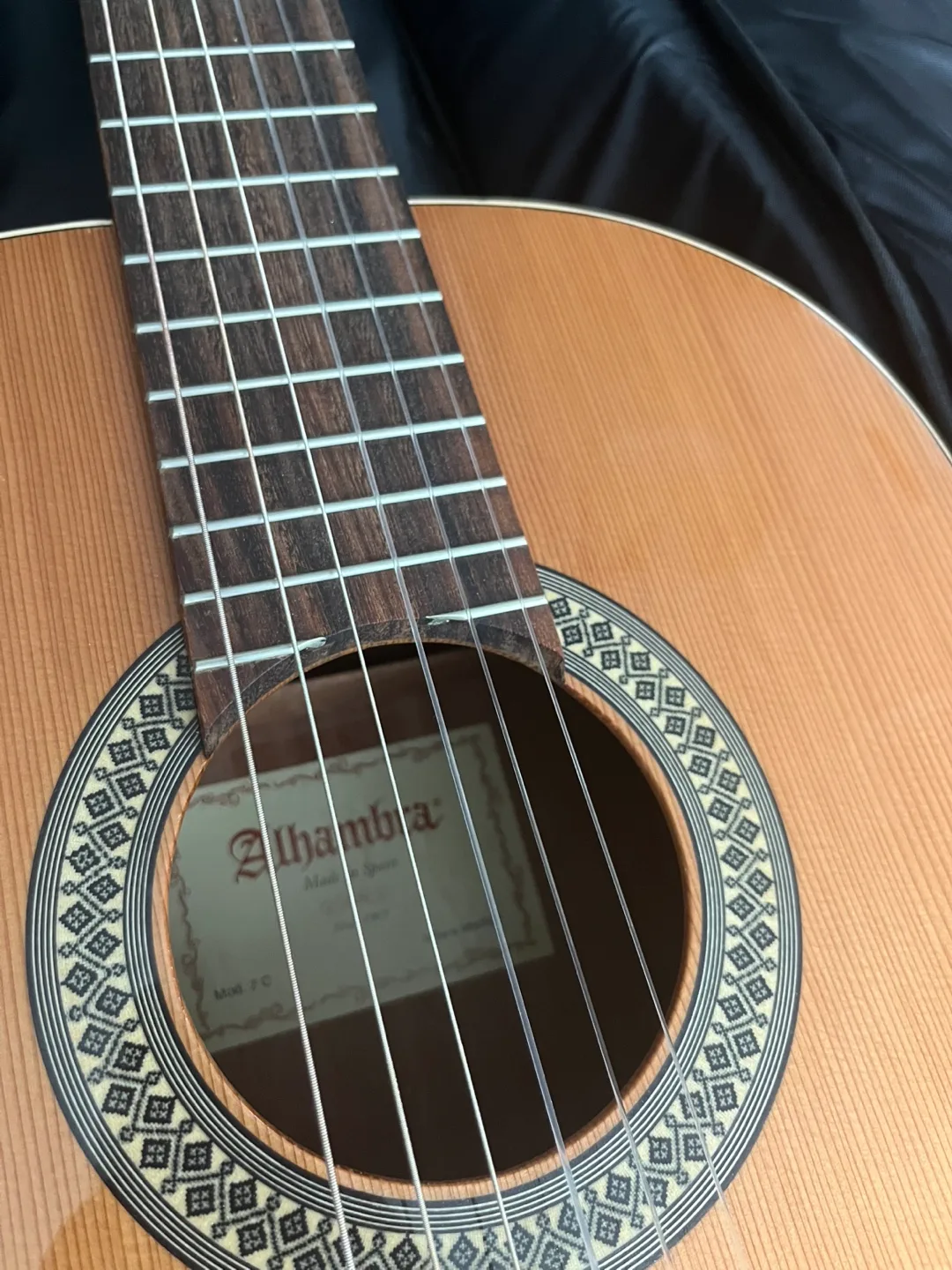 Alhambra FC Classical Guitar with Case image indicator(5)