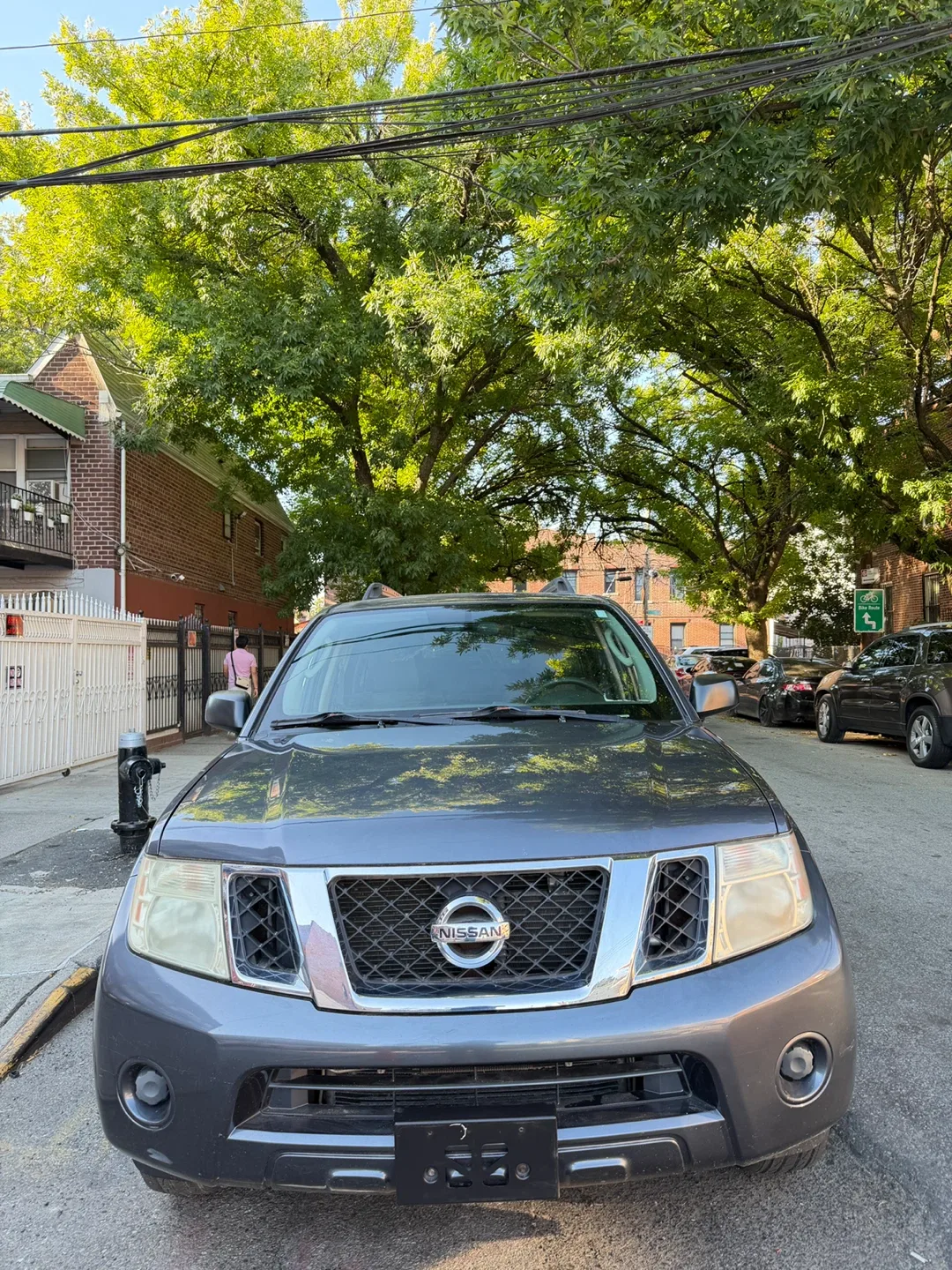 Nissan Pathfinder SUV thumbnail