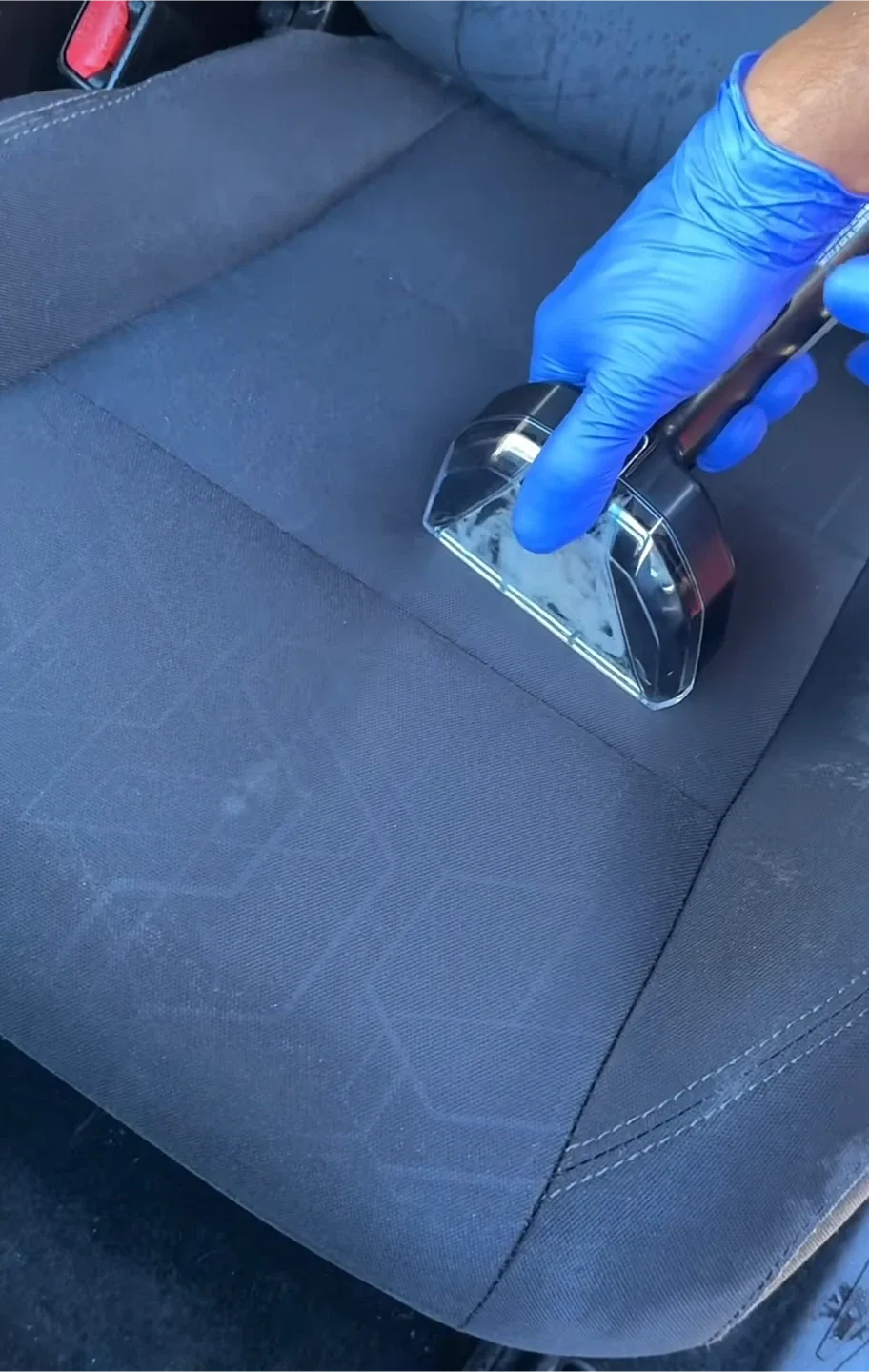 Bissell Little Green HydroSteam Pet Portable Carpet Cleaner image indicator(4)