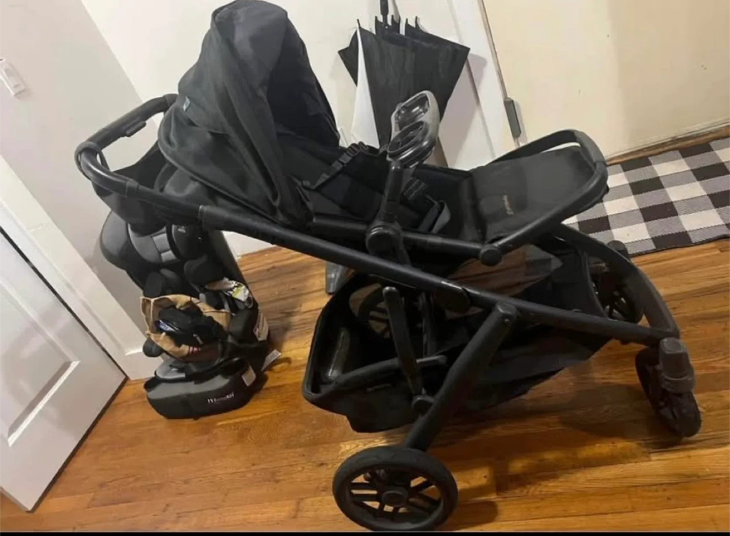 UPPAbaby V2 Stroller - Black image indicator(2)