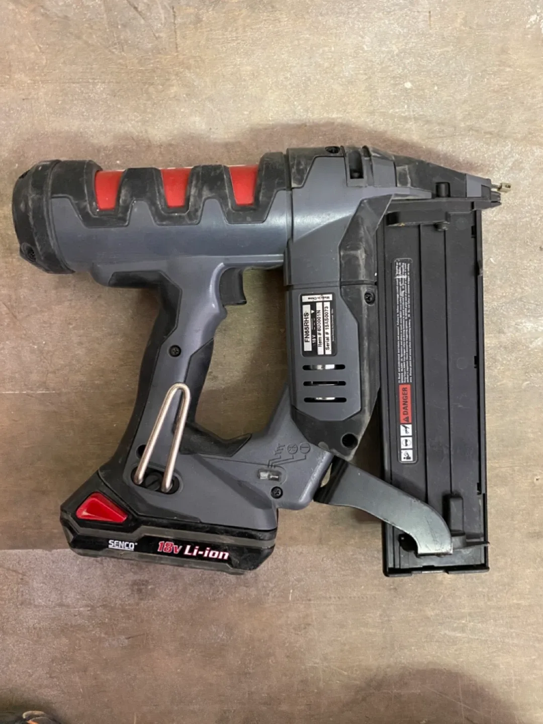 Senco F-16S Finish Nailer thumbnail