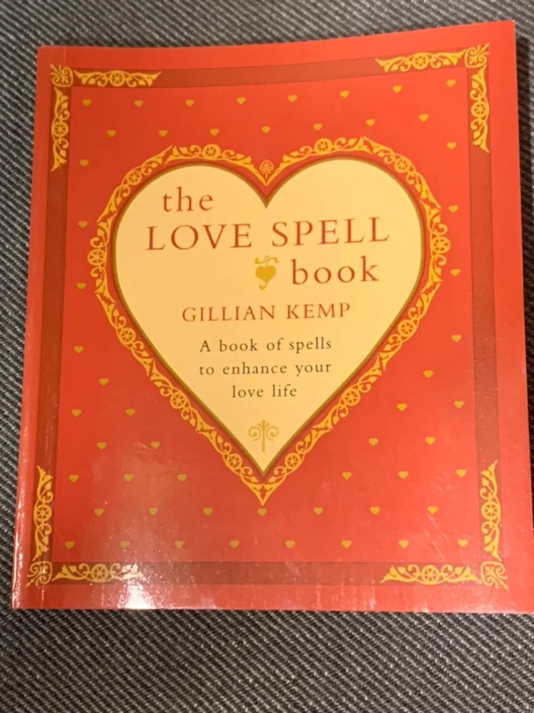 The Love Spell Book & Cards by Gillian Kemp image indicator(6)