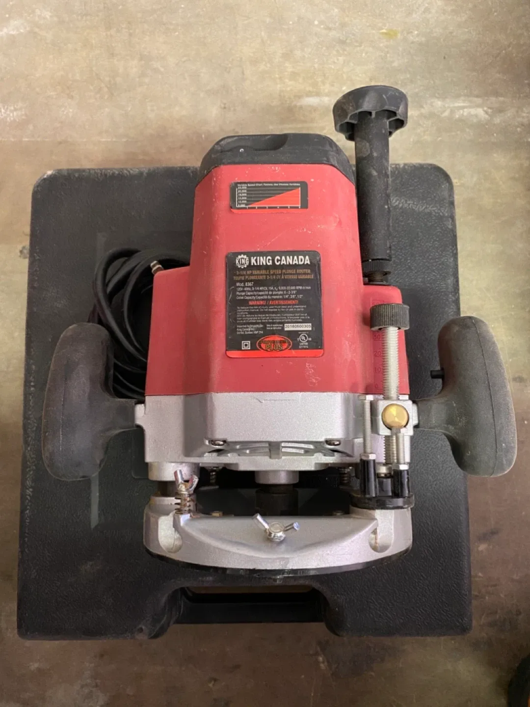 King Canada 3-1/4 HP Plunge Router Model 8367 thumbnail