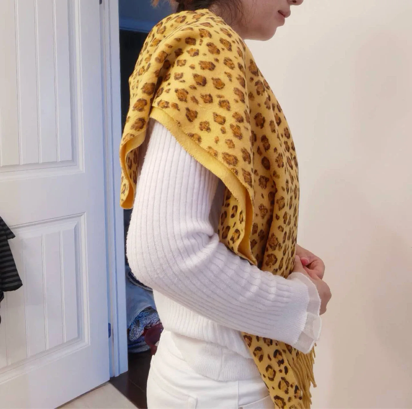 Yellow Leopard Print Scarf image indicator(2)