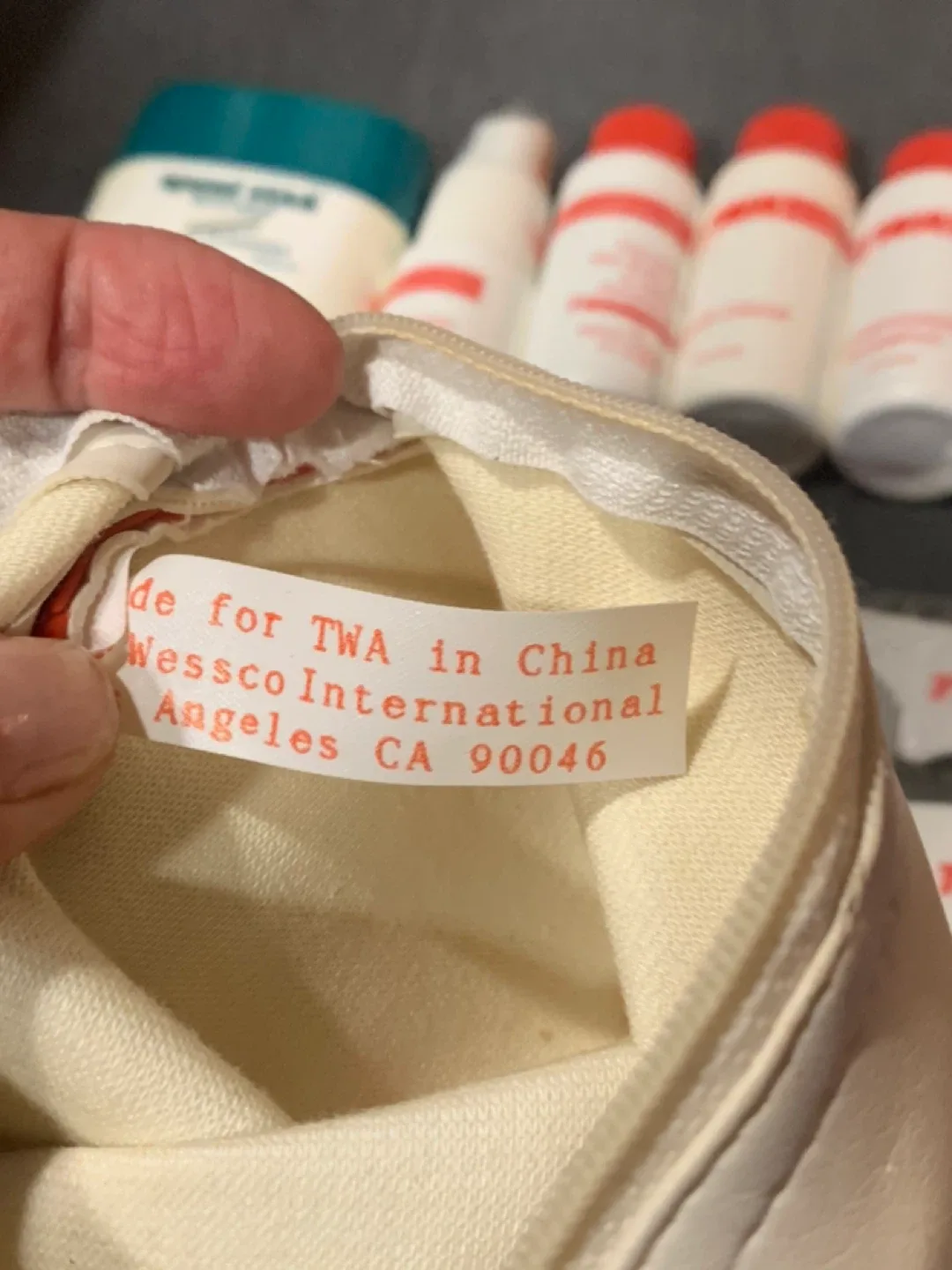 Vintage TWA Overnight Kit image indicator(6)