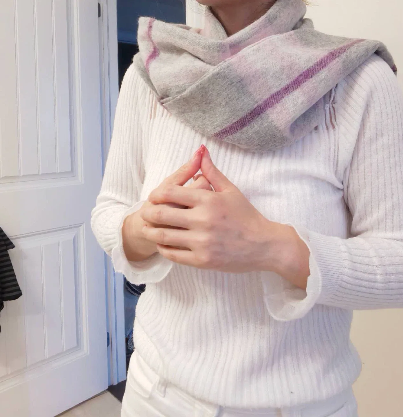 Stylish Plaid Scarf image indicator(2)