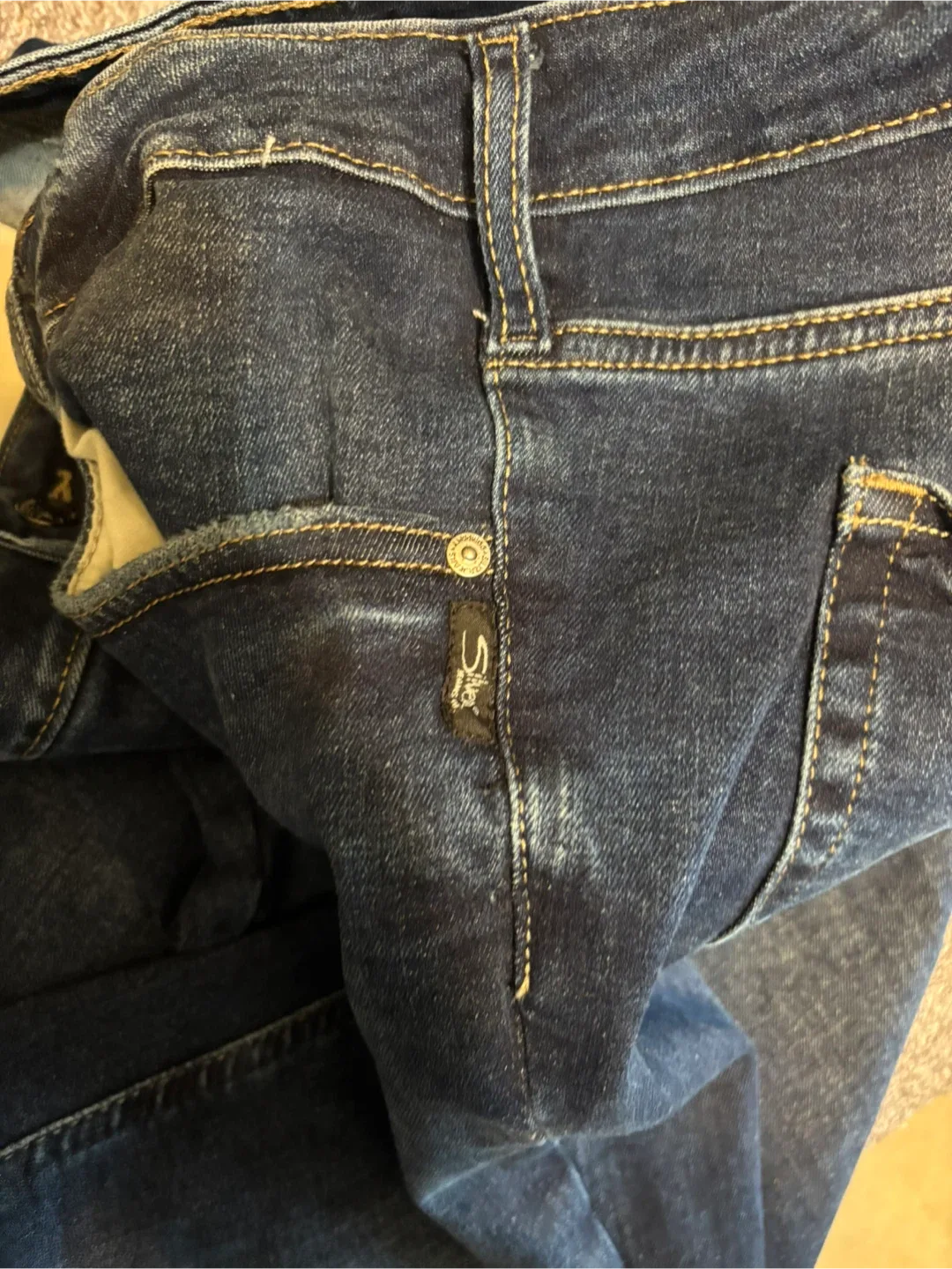 Silver Jeans Co. Infinite Fit 2X/27 image indicator(7)