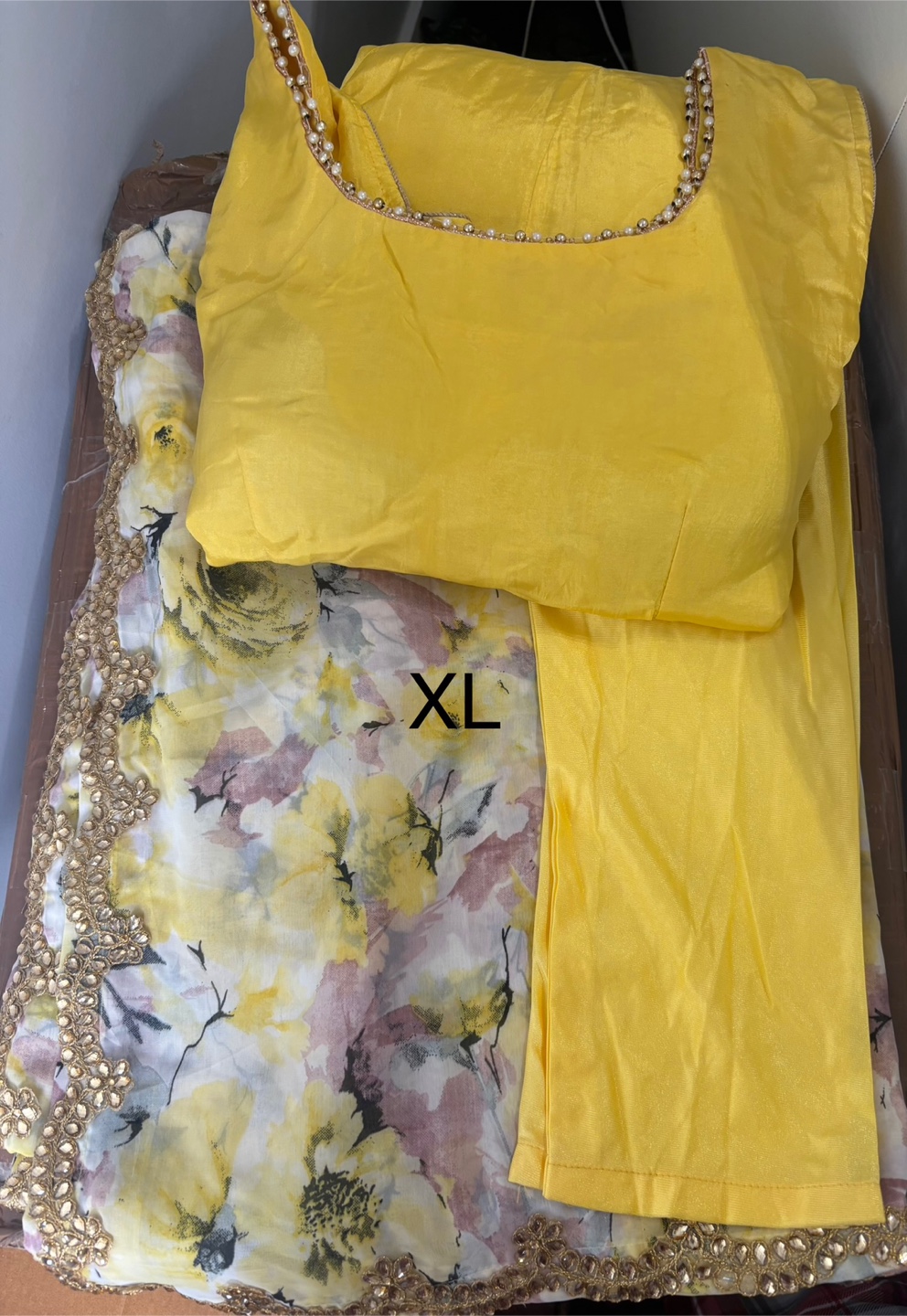 Assorted Colourful Indian Dresses - photo 3