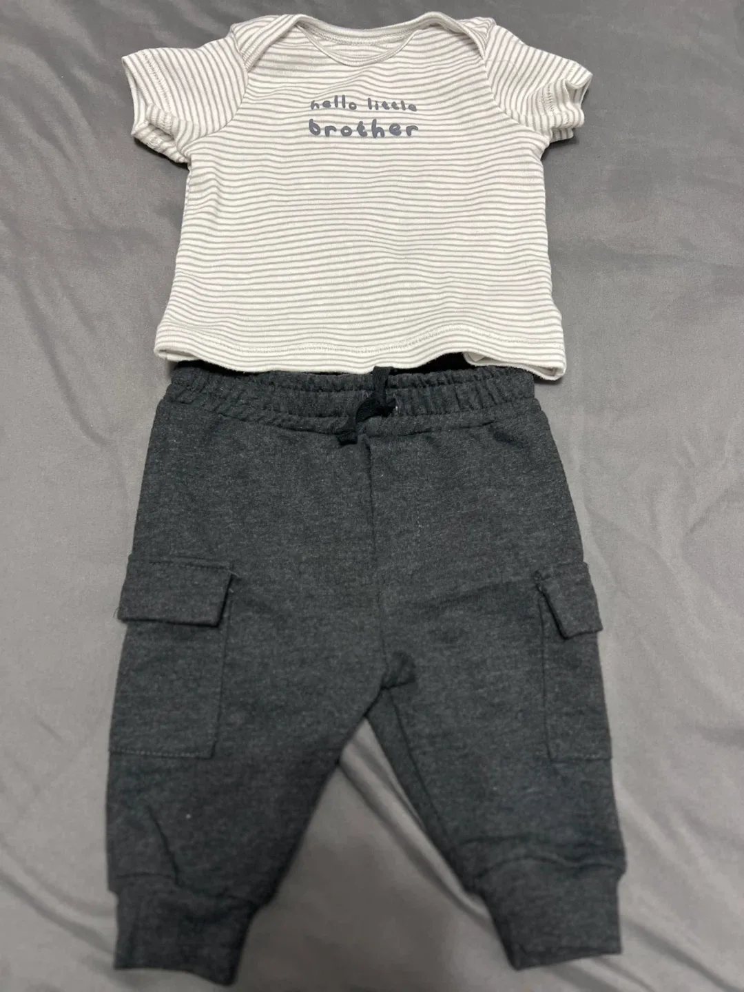 Carter's 0-3M Outfit: Onesie & Pants thumbnail
