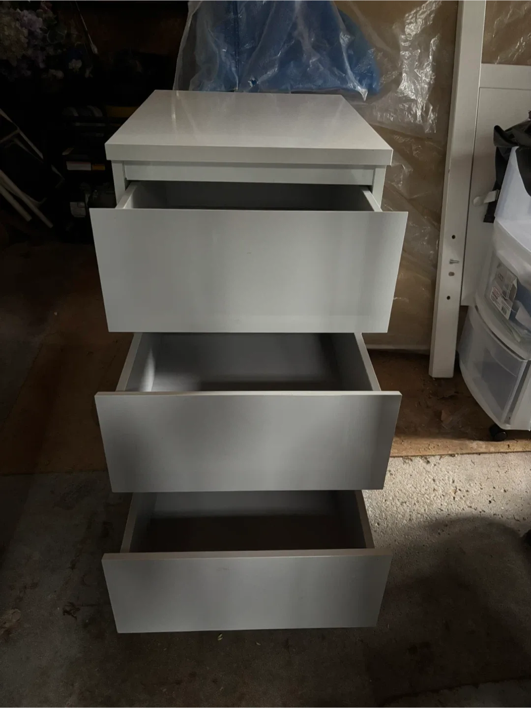 White 3-Drawer Dresser image indicator(3)