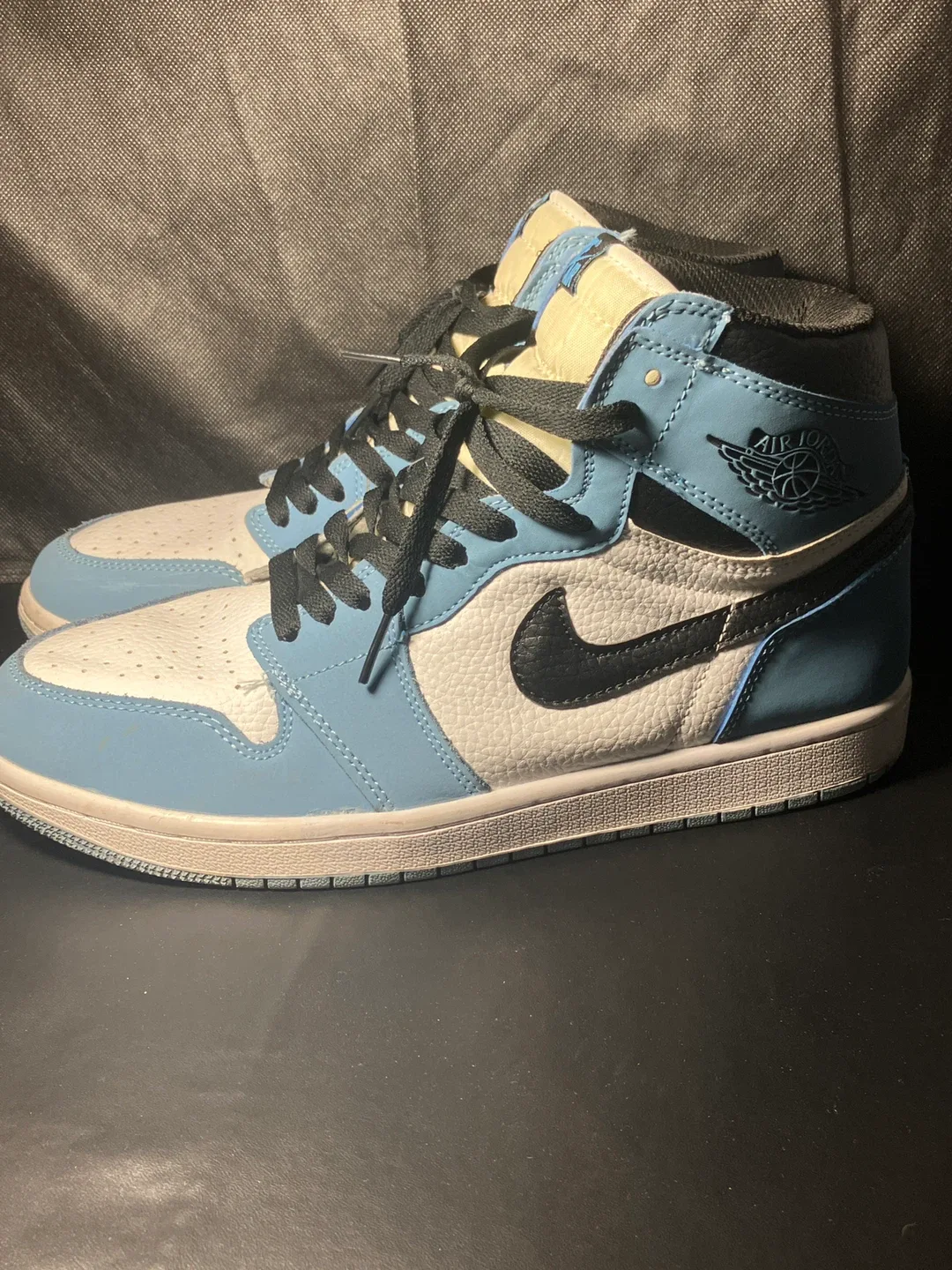 Nike Air Jordan 1 High University Blue image indicator(2)