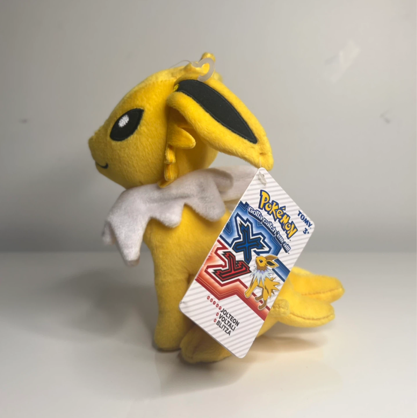 Pokémon Jolteon Plush - photo 2