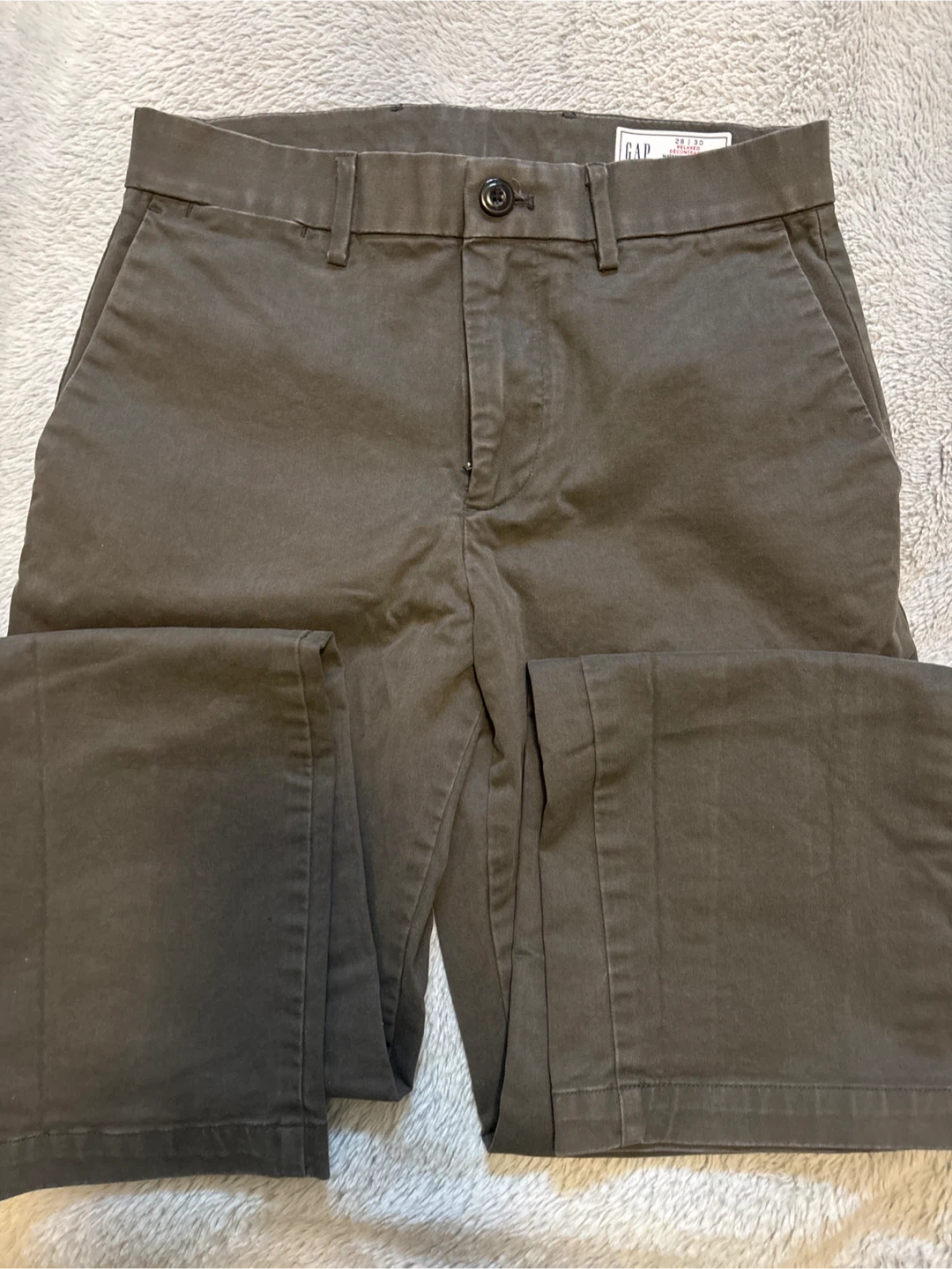 5 pairs of men’s pants and jeans Gap and Old Navy
