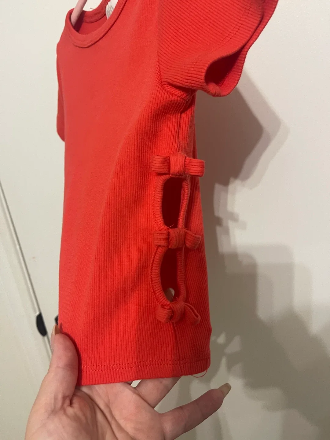 8/9 Zara red top image indicator(3)