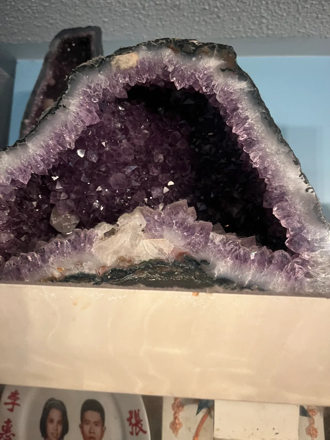 Amethyst Geode image indicator(2)