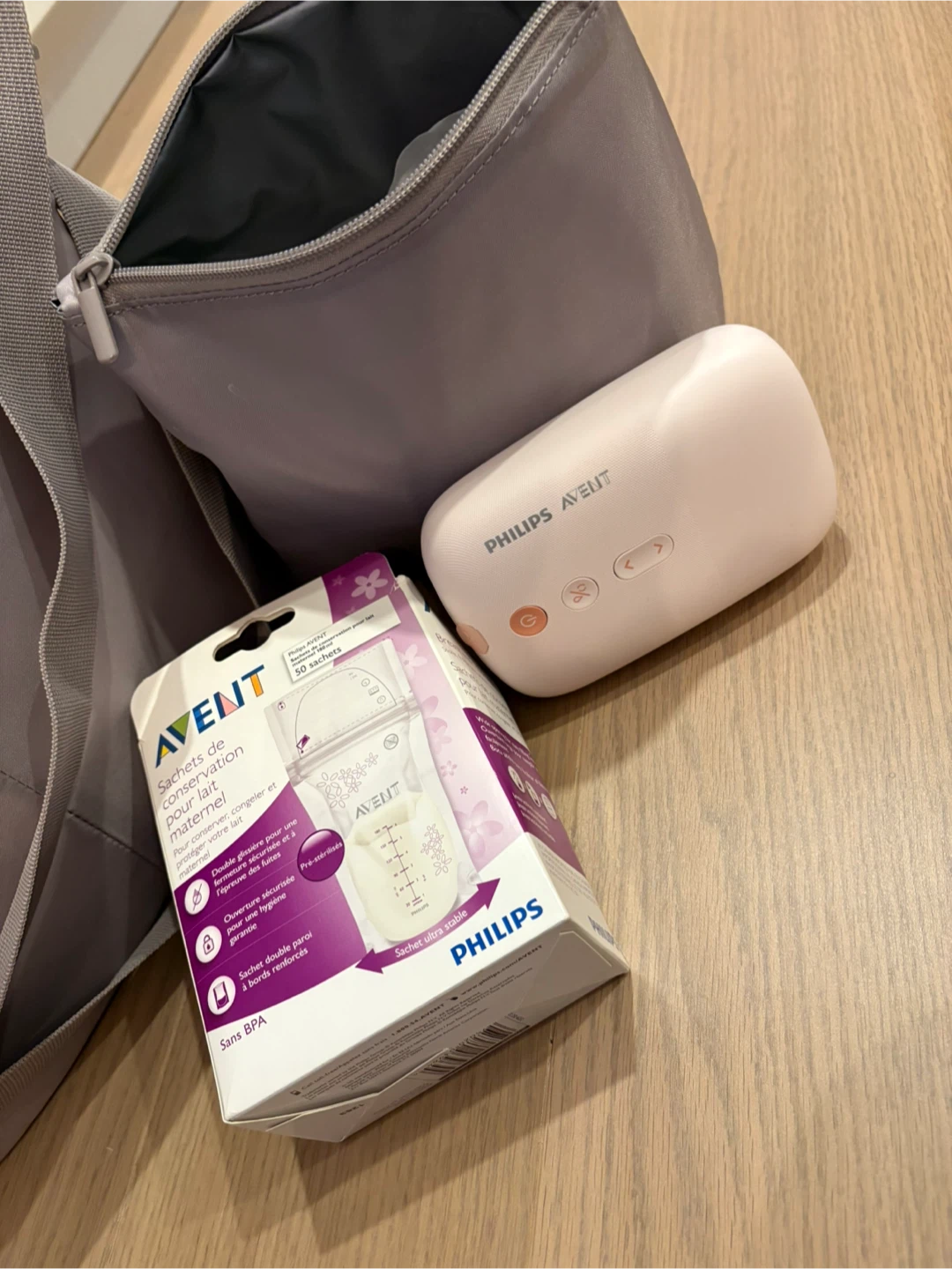 Philips Avent Breast Pump with Bag & Milk Storage Bags