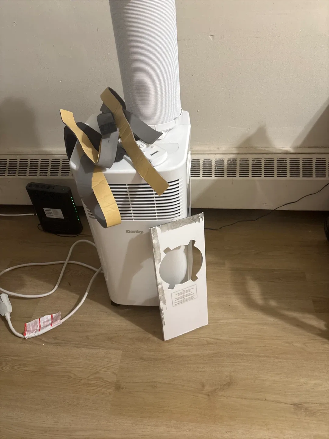 Danby 5000 BTU Portable Air Conditioner image indicator(2)