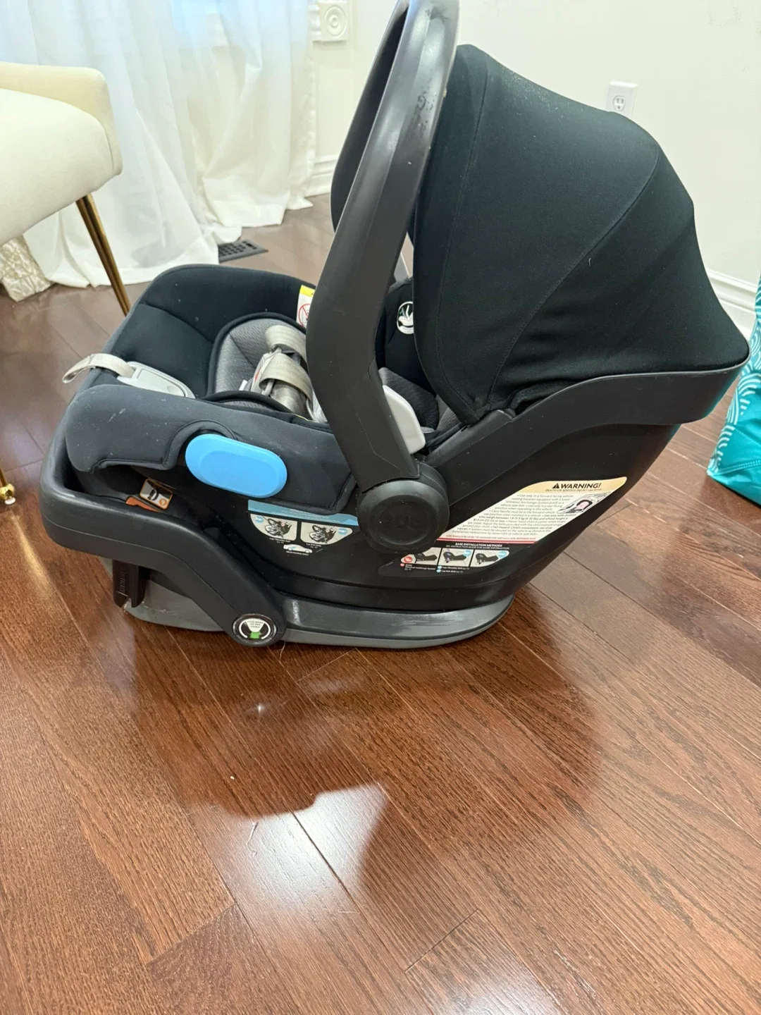 UPPAbaby MESA Infant Car Seat - Black image indicator(2)