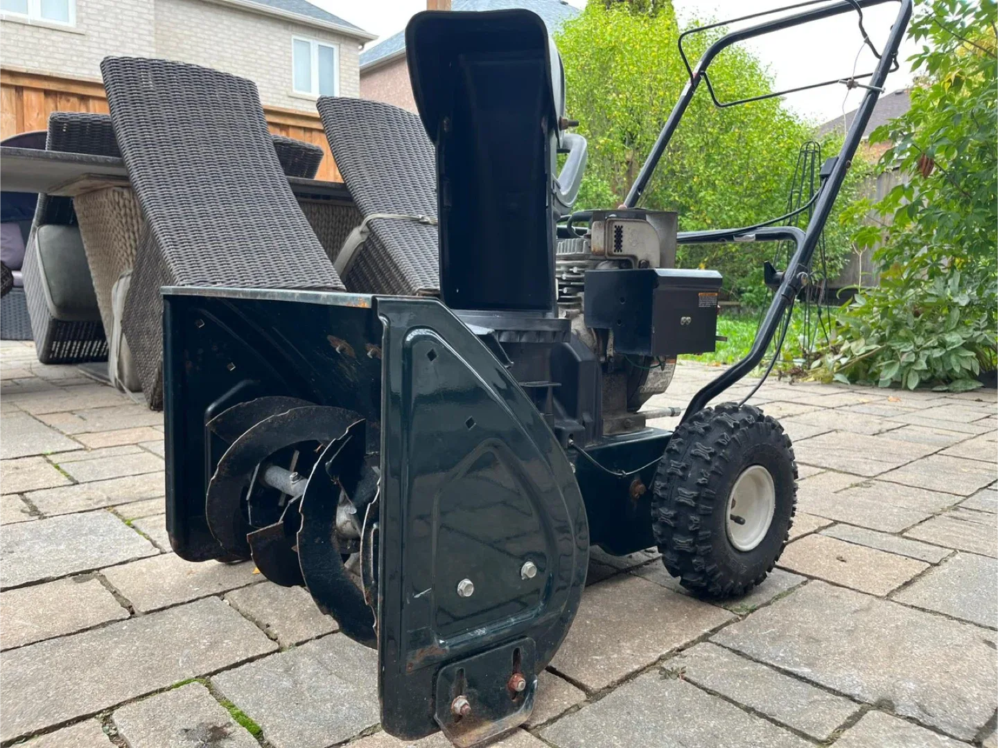 Gas snowblower / electric starter 5.5 hp 22” $300 FIRM thumbnail