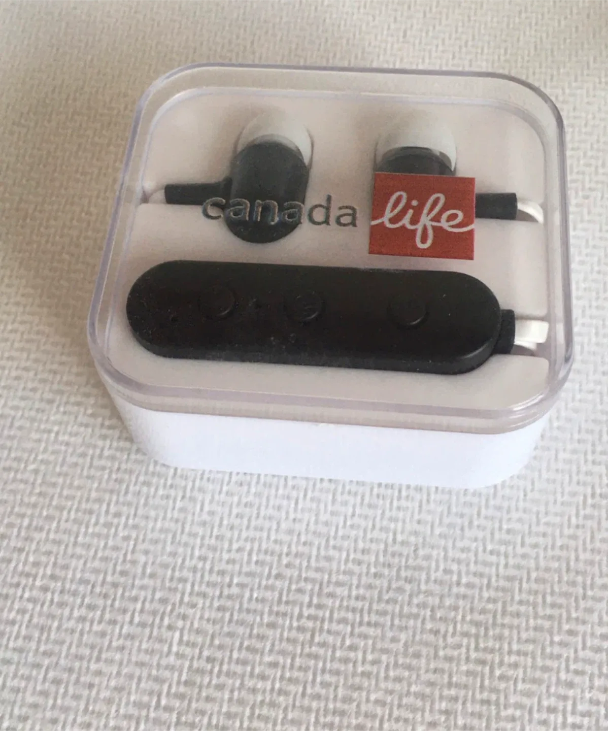 🧡 Canada Life Earphones Black/White New Open Box! image indicator(3)