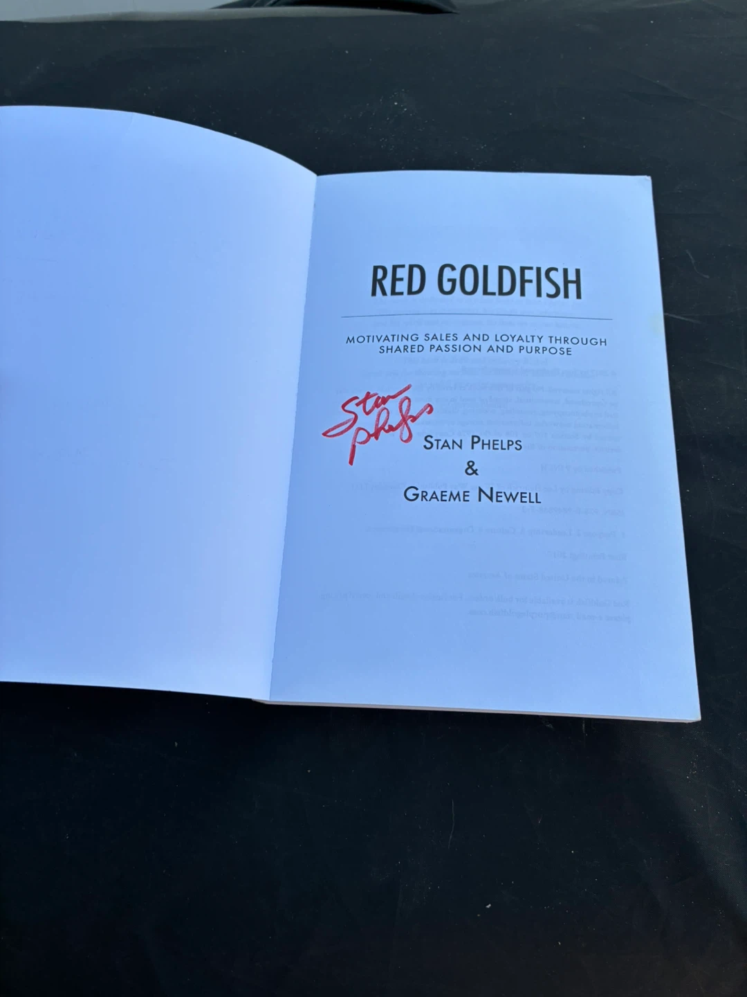 Red Goldfish by Stan Phelps & Graeme Newell - photo 3