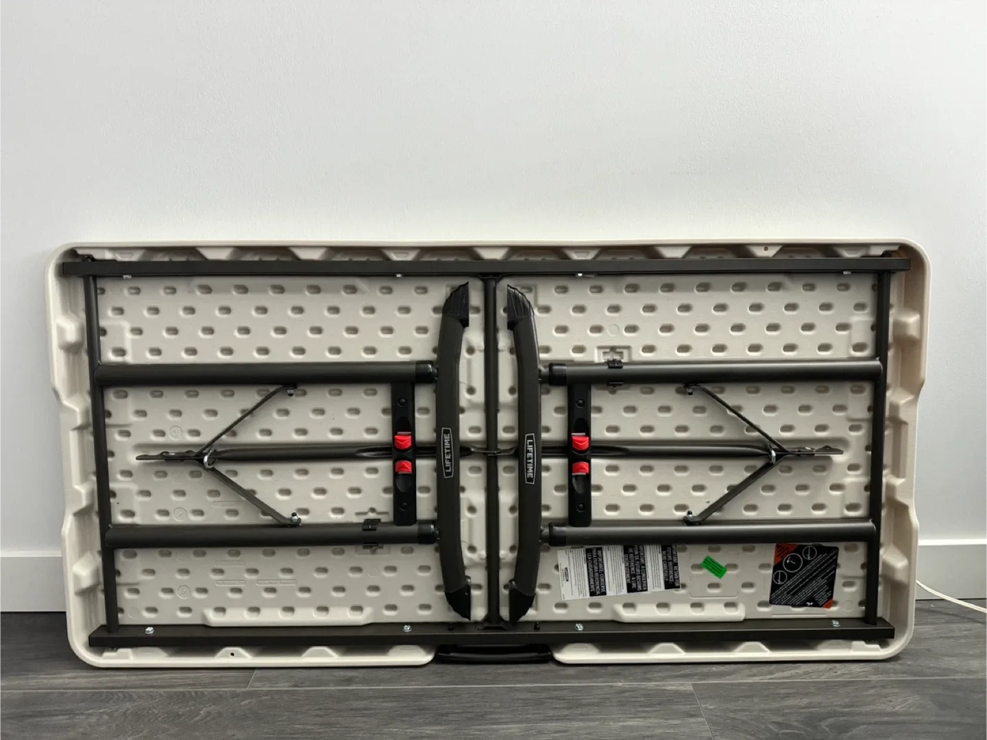 Lifetime adjustable height folding table in great condition image indicator(2)