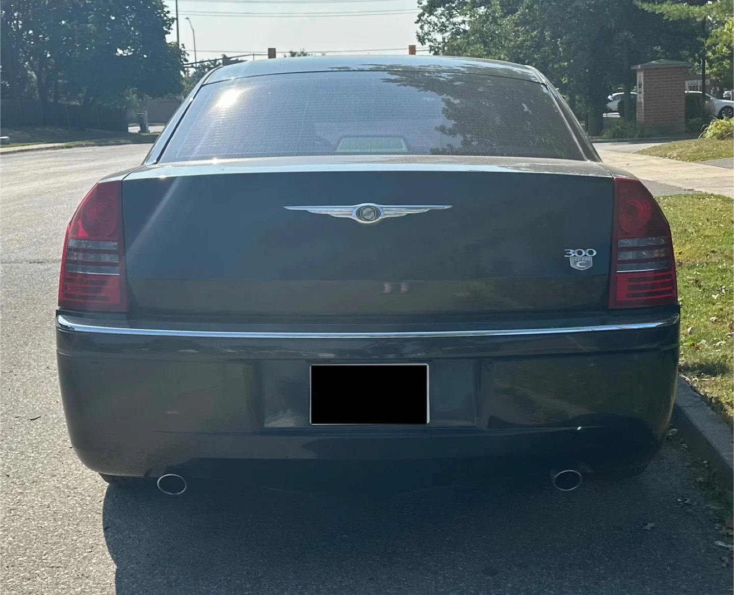 Chrysler 300C Sedan image indicator(3)