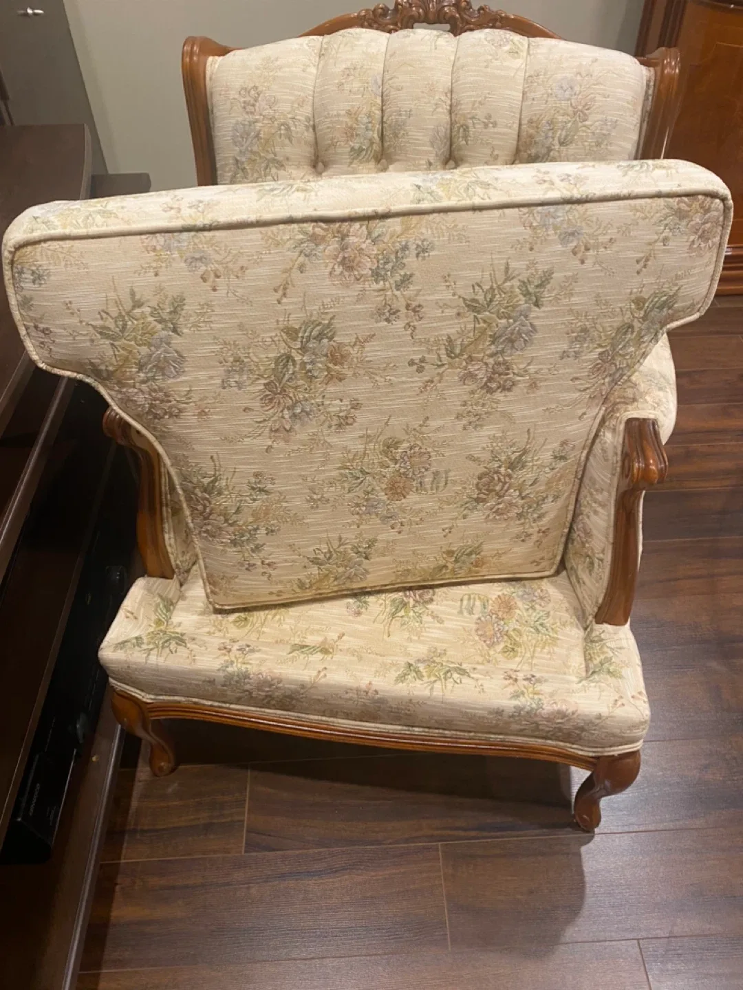 Floral Armchair image indicator(3)