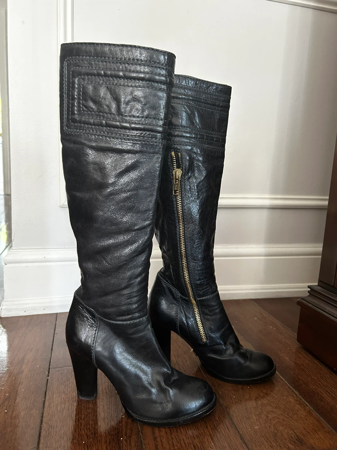 Chloé Black Leather Knee-High Boots - Size 37.5
