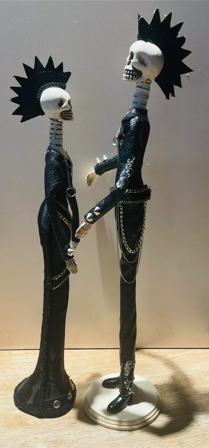 Bride and Groom AlterEgo Skeleton Dolls - Punk Fashion "🧡" image indicator(2)