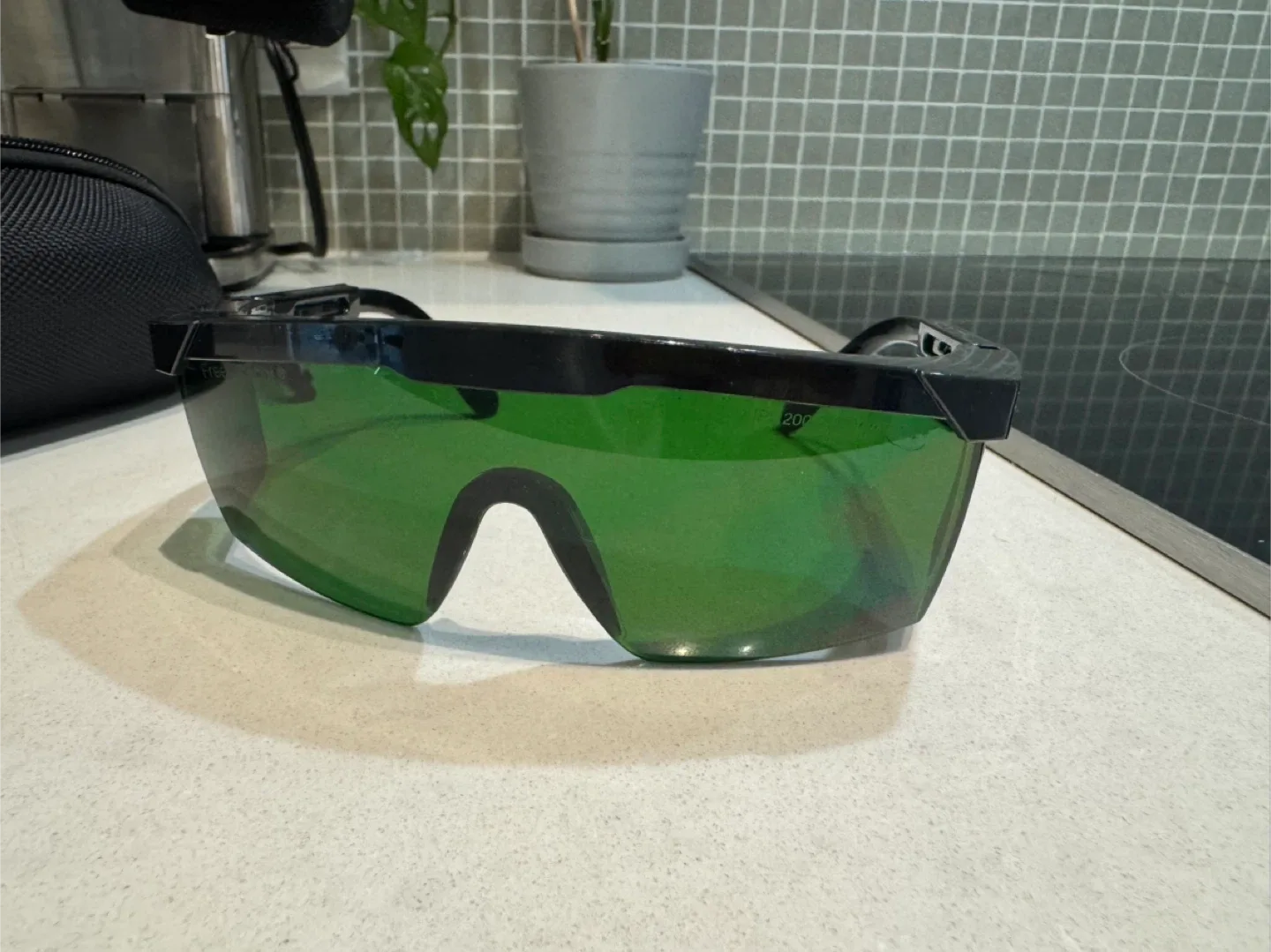 IPL Laser Safety Glasses with Case thumbnail