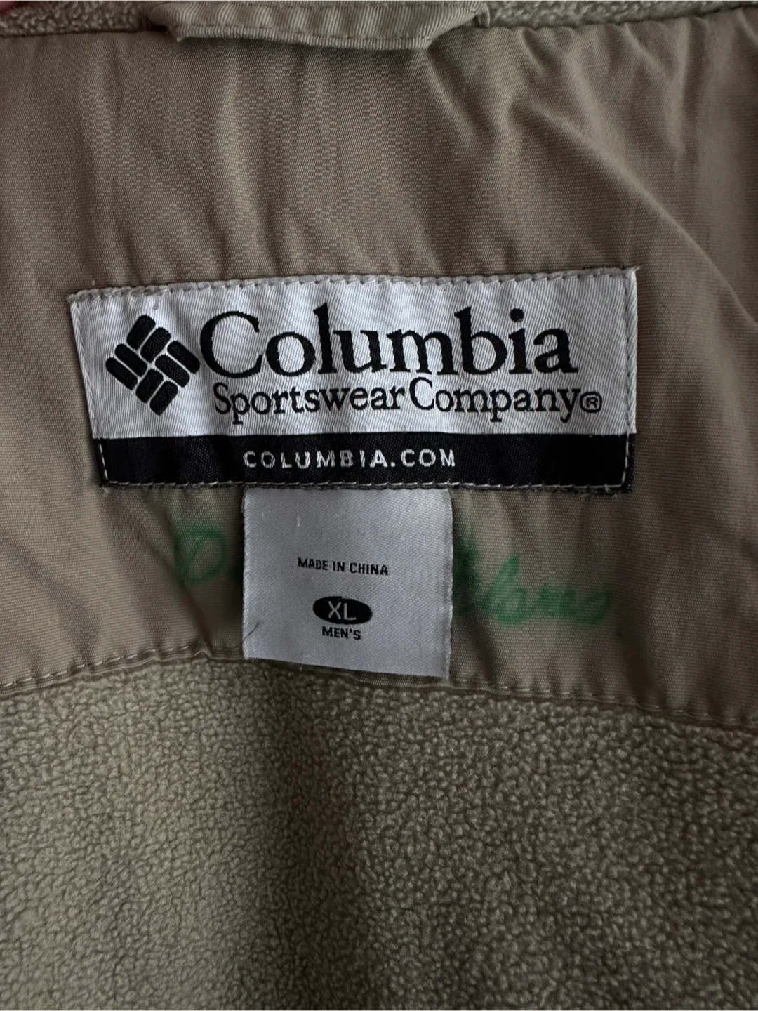 Columbia Sportswear Company Jacket XL image indicator(2)
