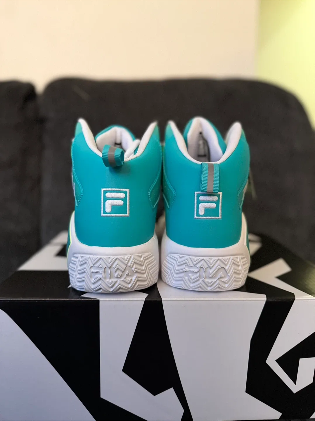 Fila Grant Hill Size 9.5 image indicator(3)