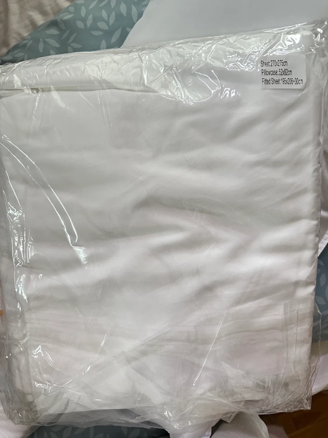 Brand New 7-Piece King Size Bedding Set (CAN DELIVER) image indicator(3)