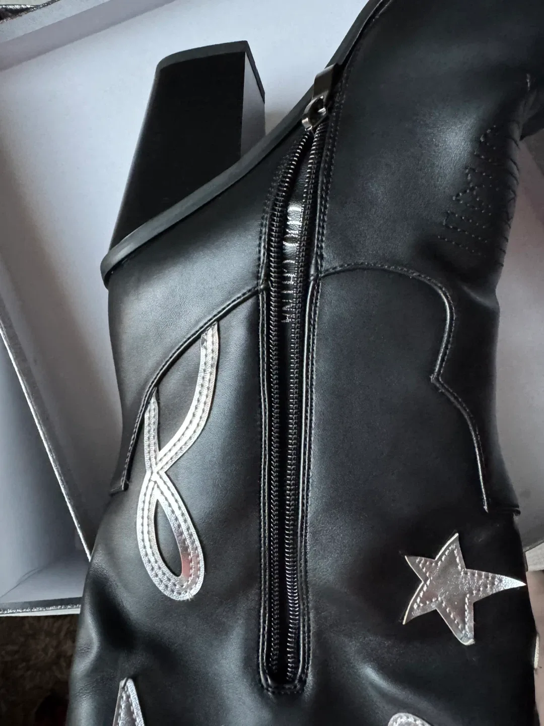 Yall Black Leather Western Boots Size 9 - Same Day Availability image indicator(6)