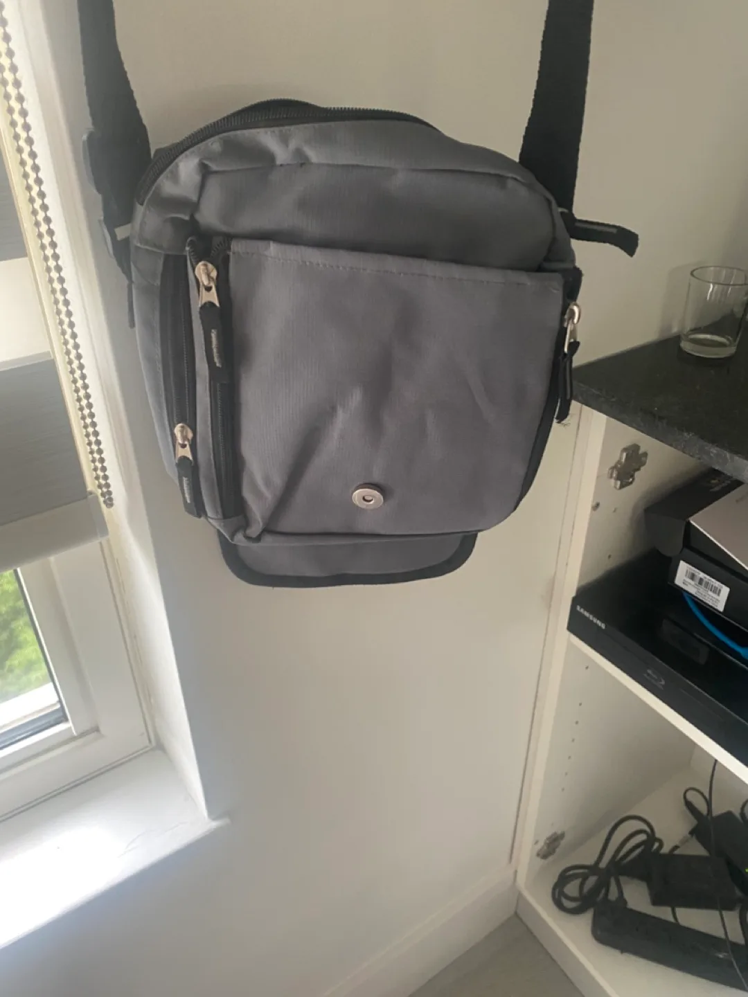 Roots Grey Crossbody Bag image indicator(3)