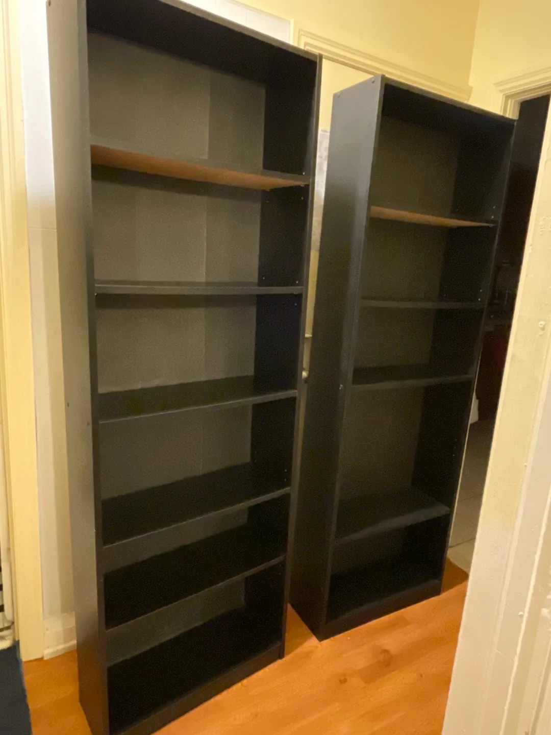 Black Bookshelf 🧡 image indicator(2)