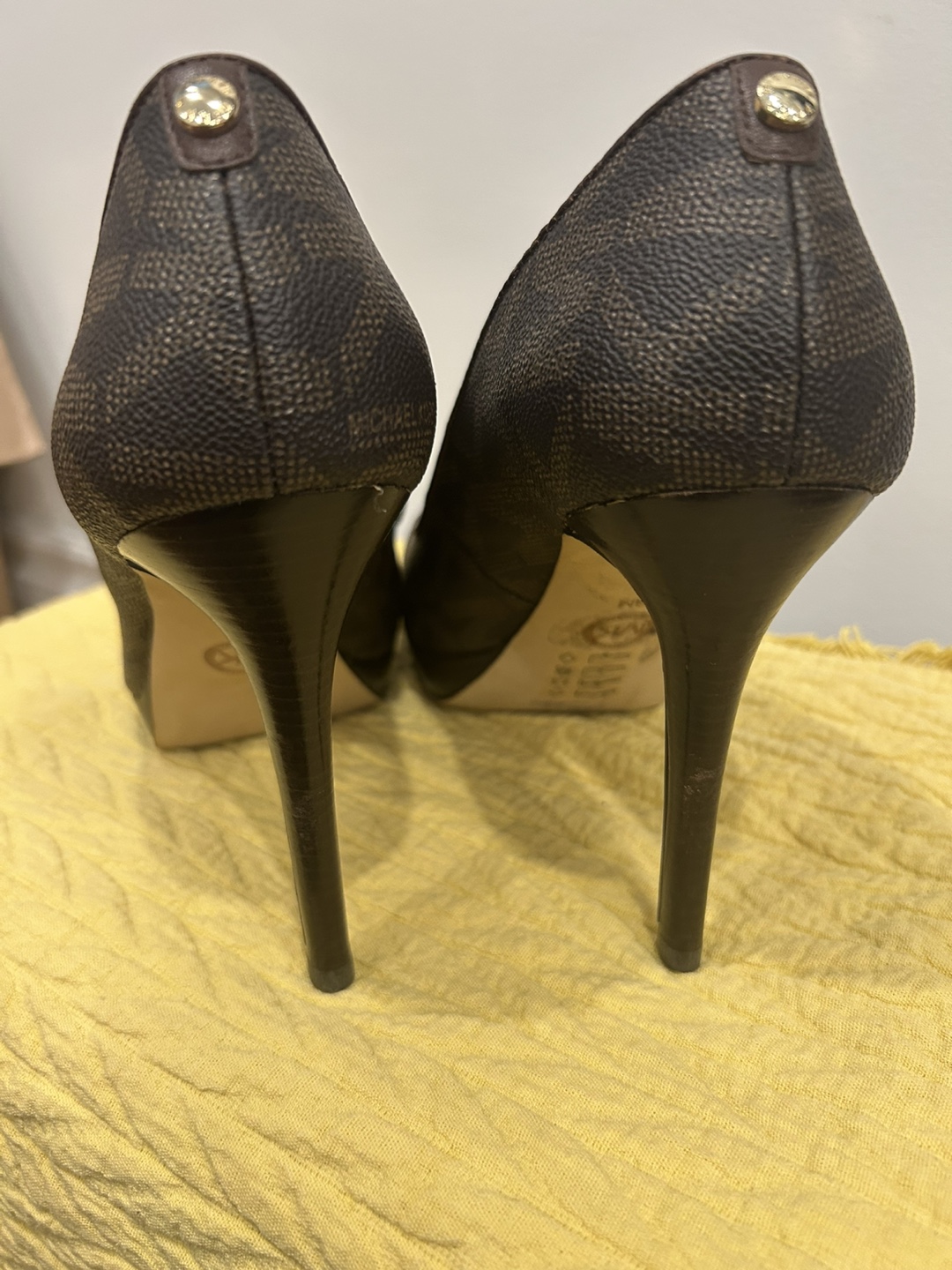 Michael Kors Brown Patterned Heels - photo 3