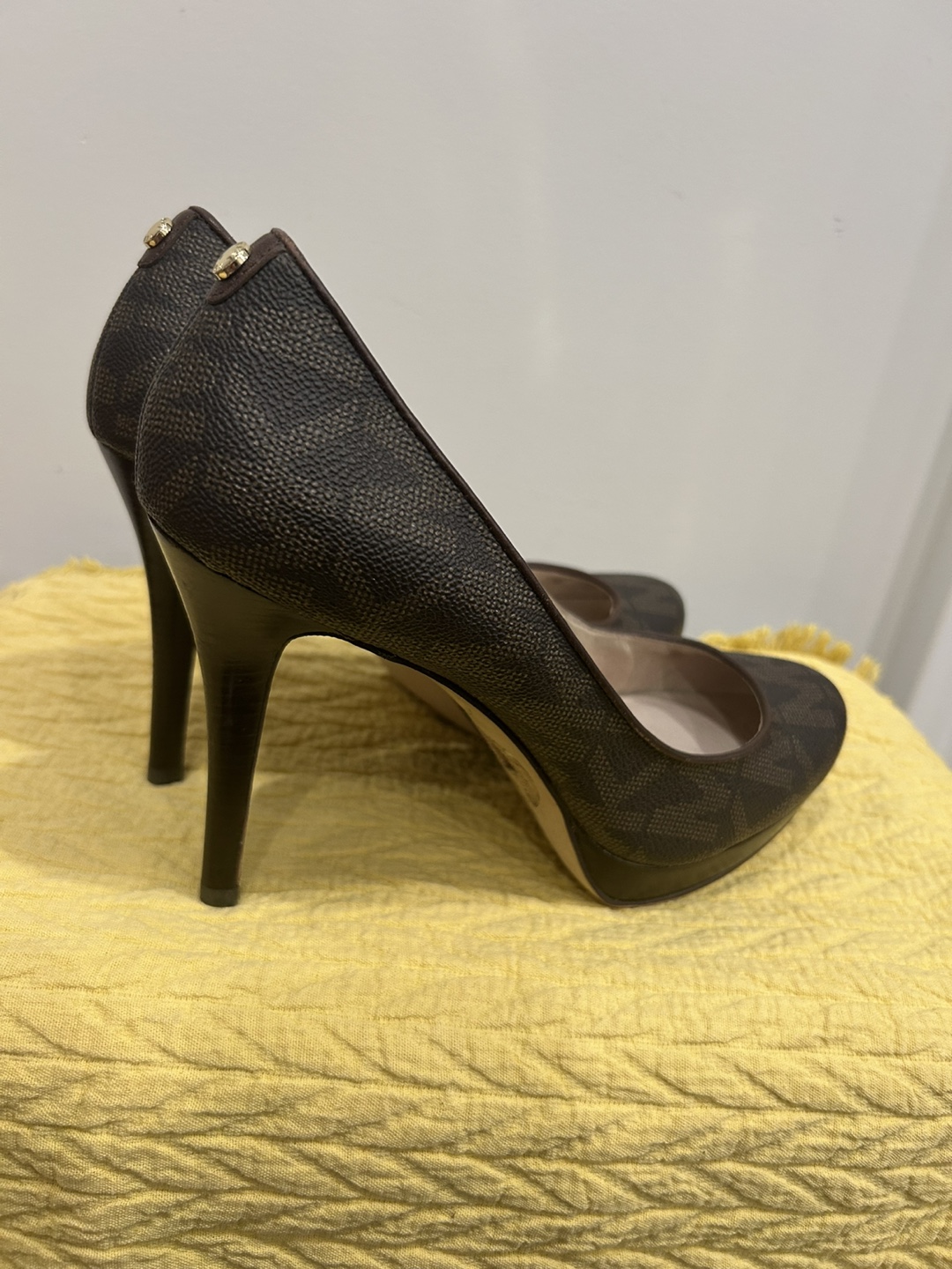 Michael Kors Brown Patterned Heels - photo 2
