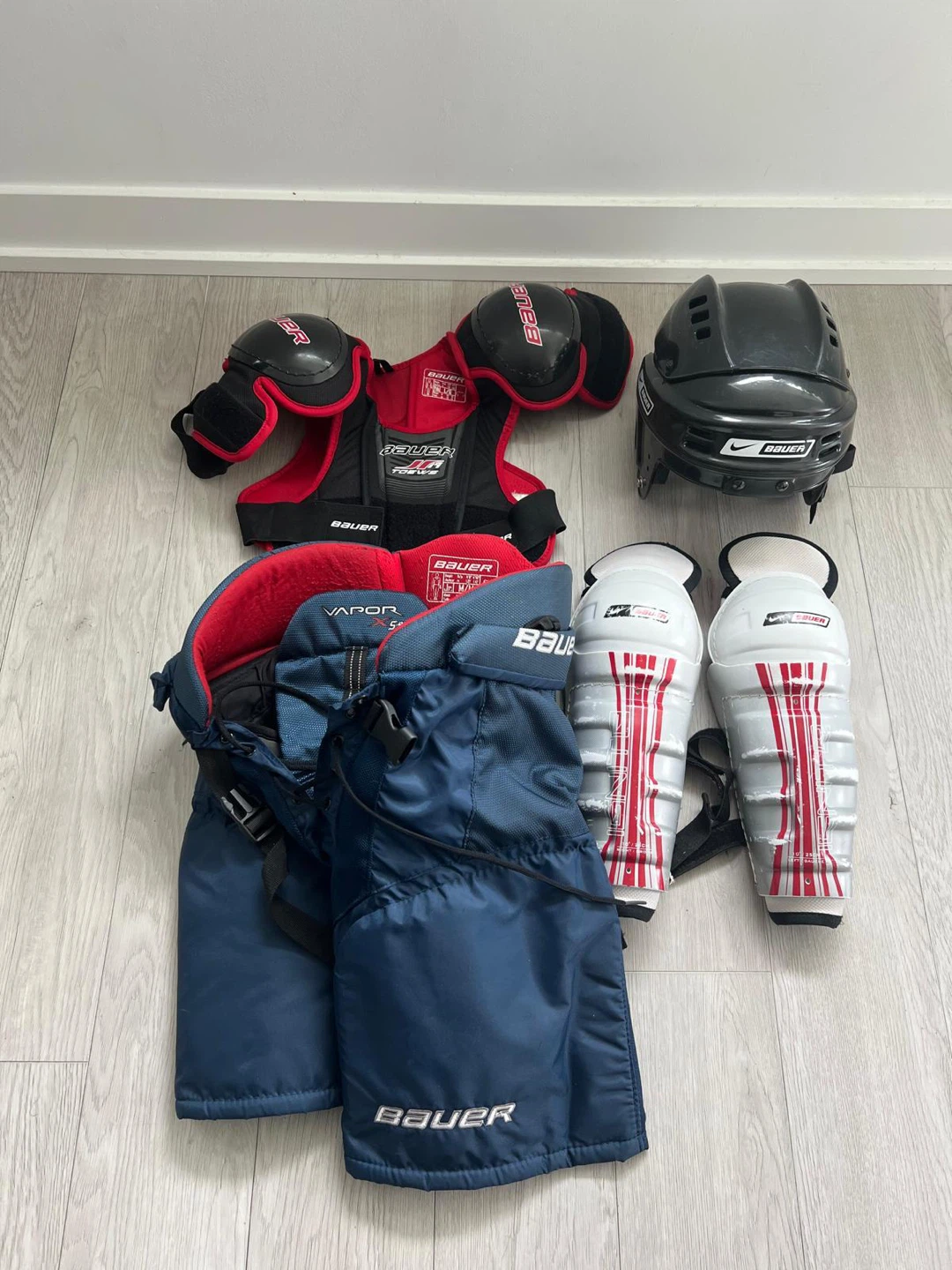 Bauer Hockey Gear Set (youth/jr)