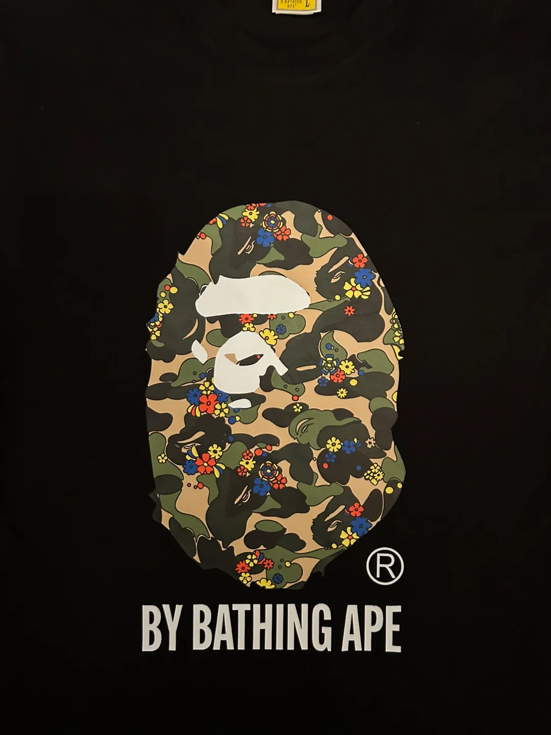 A Bathing Ape (BAPE) Black Floral Camo T-Shirt - Size L image indicator(2)