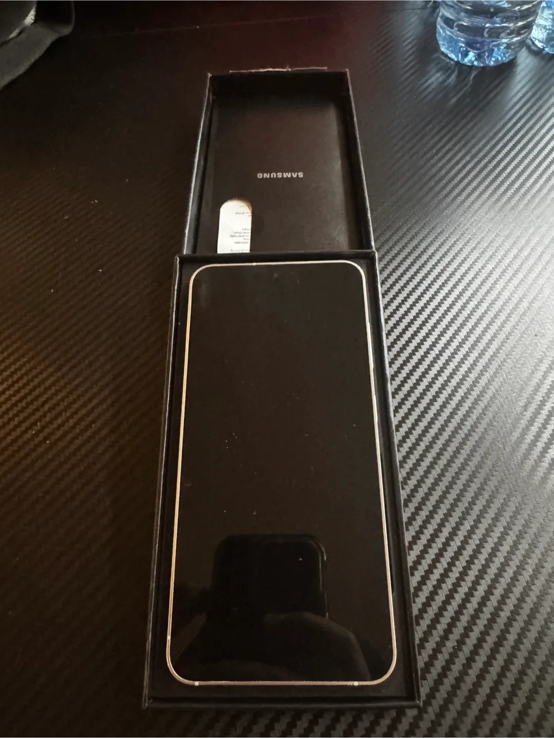 Samsung Galaxy S24 - Like New! image indicator(4)