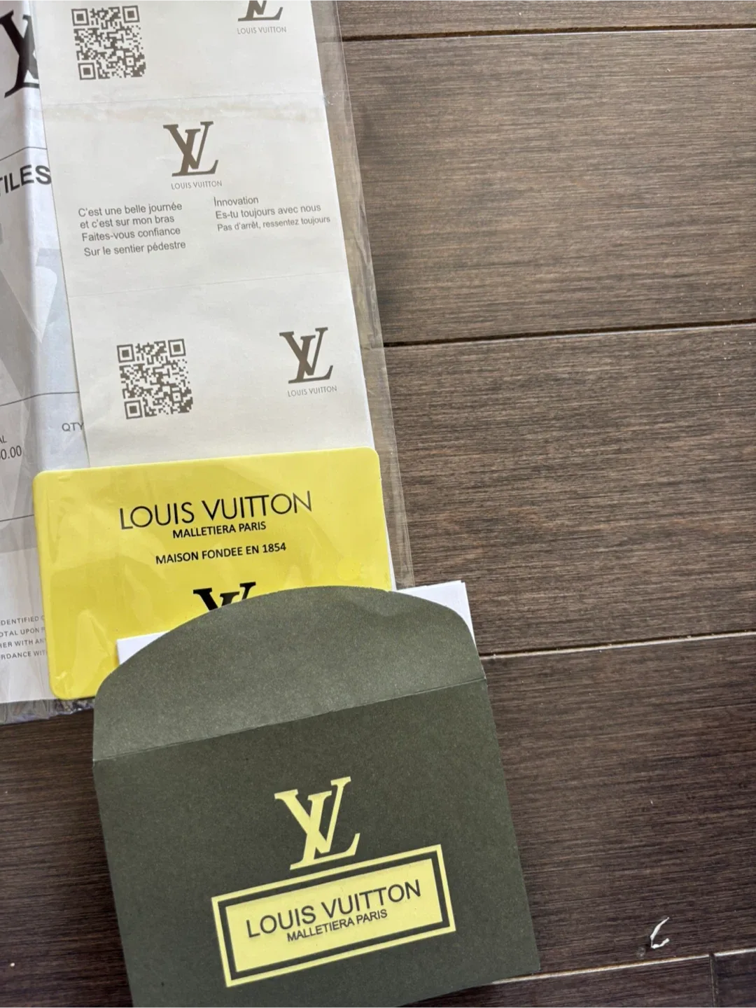 Designer Louis Vuitton Pont 8 crossbody bag image indicator(8)