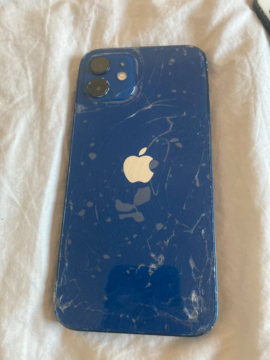 UNLOCKED iPhone 12 image indicator(2)