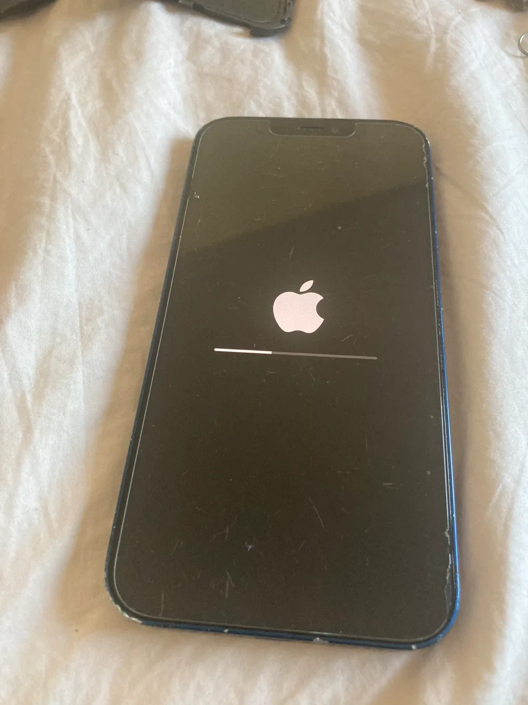 UNLOCKED iPhone 12 image indicator(3)