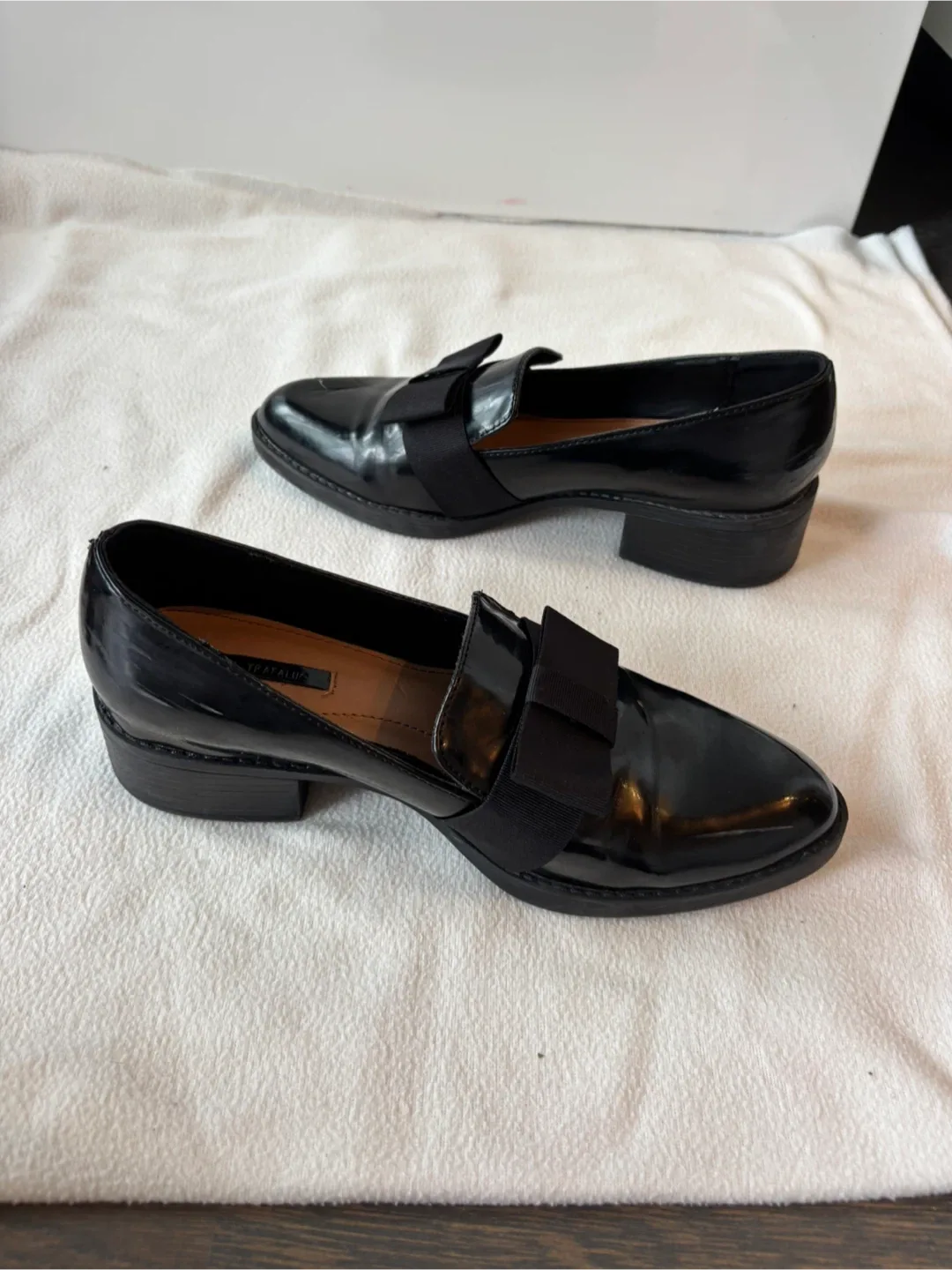 Zara Black Patent Loafer with Bow, Size 7 image indicator(7)