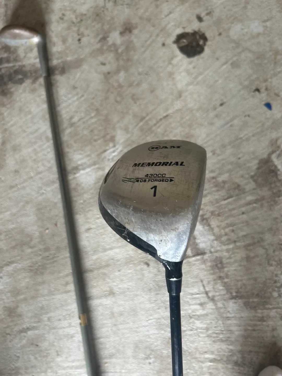 Vintage Powercraft Deluxe & Ram Memorial 430cc Golf Clubs image indicator(2)